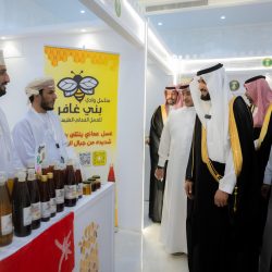 مسنّة الـ105 أعوام تستثمر إرادتها لمحو أميتها في الحملة الصيفية للتوعية ومحو الأمية بتعليم جازان .