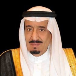 طلبة سعوديون في الجامعة الاهلية بمملكة البحرين يشاركون اساتذتهم الفرحة بالترقيات العلمية