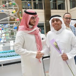 جامعة الإمام عبد الرحمن بن فيصل تستقبل مستجديها بالورود في أيام التهيئة