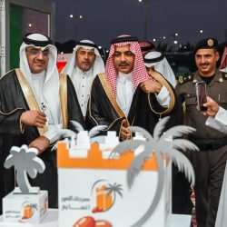 *أمير منطقة الباحة يستعرض اعتماد الحساب الرسمي لجمعية طرق على منصة إحسان*
