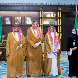 *سمو أمير منطقة الباحة يستقبل مدير فرع هيئة الهلال الأحمر السعودي بالمنطقة* 