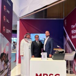 أمير الشرقية يستقبل سفير جمهورية الجزائر الديمقراطية الشعبية لدى المملكة