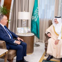 سمو محافظ الأحساء يكرّم عددًا من ضباط وأفراد شرطة المحافظة