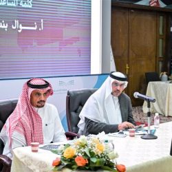 نائب أمير الشرقية يلتقي مدير الإقليم الشرقي للمناطق بشركة “STC”