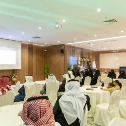 أمير الشرقية يستقبل مدير الإقليم الشرقي للمناطق بشركة “STC