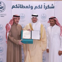 بلدية بيشة تنهي أعمال صيانة طريق الملك عبدالله بطول ٨ كلم