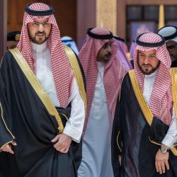 هل أنتم مستعدون للعب مجددًا؟ “لعبة الحبّار” تصل الى السعودية  الحراس الورديون يصلون إلى المطار استعدادًا لانطلاق اللعبة الأشهر!