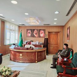 قسم الدراسات العامة بتقنية أبها يكرم متقاعديه 