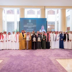 *أمير منطقة الباحة يستقبل الرئيس التنفيذي لهيئة المساحة الجيولوجية السعودية ويشهد توقيع مذكرة تفاهم لتعزيز التعاون*