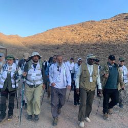 *محافظ محايل يدشن فريق سنابل الخير والعطاء التطوعي في المحافظة*