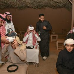 ” فاطمة ” تضئ منزل الأستاذ عبده بن حسين صالحي حمدي