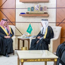 أمير المنطقة الشرقية يستقبل المهنئين بحلول شهر رمضان المبارك   