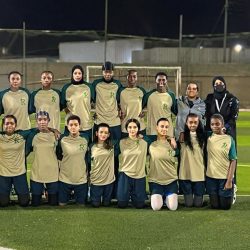 فتيات الكشافة السعودية.. روح وثّابة في خدمة المعتمرين في رمضان