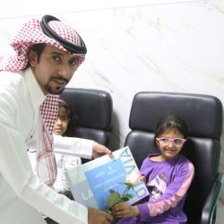 محافظ الجبيل “الداود” يستقبل المهنئين بالعيد ويزور المرضى المنومين 