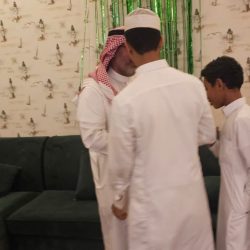 مكتب الضمان الاجتماعي بالاحساء يعايد منسوبيه بعيد الفطر المبارك”