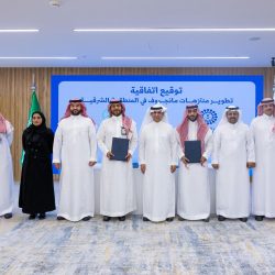 المرأة السامّة… حين يتخفّى الأذى بثوب الودّ  