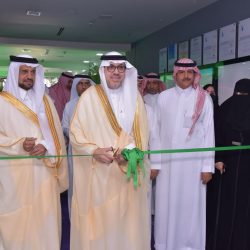 في حفل تكريم شركاء الأمانة .. معالي أمين أمانة جدة يكرم الأستاذ عبدالله بن حمود الزهراني 