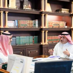 *أمير الباحة يرأس اجتماع لجنة الدفاع المدني الرئيسة بالمنطقة*