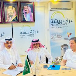 الأمير حسام بن سعود يرأس الاجتماع الثاني للجنة العليا لصيف الباحة ويدشن الهوية البصرية ويستعرض الفعاليات .