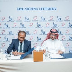 سمو أمير المنطقة الشرقية يستقبل أعضاء نادي الصم بالمنطقة الشرقية