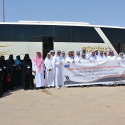 الألعاب النارية تزين سماء الباحة وحضور قياسي بأكثر من 100 ألف زائر بمنتزه الأمير حسام