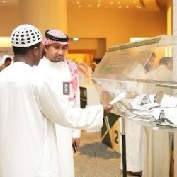 الروبوتات التفاعلية تخدم زوار ومشاركي مسابقة الملك عبدالعزيز الدولية للقرآن الكريم في دورتها الـ45 بمكة المكرمة