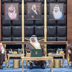 الخريف يفتتح مركز التمكين الشامل بمحافظة القطيف ويقدم مفتاح السيارة العاشر لأفضل طالب متميّز