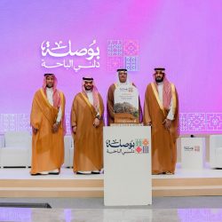 أمير الباحة يستقبل مساعد وزير الموارد البشرية ويطّلع على المبادرات والخدمات التنموية والاجتماعية .