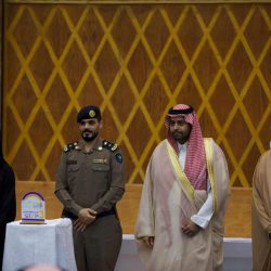 ال ناشع يقف ميدانياً على مسار سيول الحماطة في محايل*