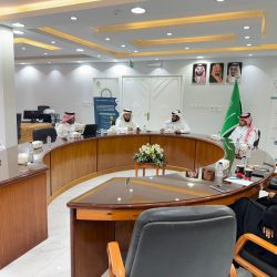 جمعية الصم وضعاف السمع تطلق برنامجها التدريبي في أساسيات لغة الإشارة . 