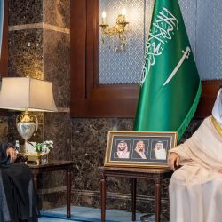 استشاري جراحة عظام: المملكة تقدمت في اجراء العمليات واستبدال المفاصل باستخدام الذكاء الاصطناعي والرويبوت