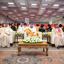 فلسفة التعامل الإنساني في فكر الحكماء