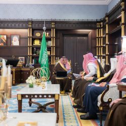 محافظ صبيا يطّلع على أهداف ورسالة “سفارة جمعية الأدب المهنية” بالمحافظة .