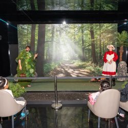 فعالية “بين الأدب” تثري مهرجان الكتّاب والقرّاء .