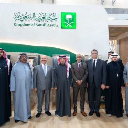 أمير منطقة الباحة يدشّن قيادة دوريات أمن طريق المخواة لتعزيز السلامة المرورية .