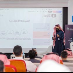 أمانة الرياض تزين الشوارع والميادين بأعلام المملكة والدولة السعودية الأولى بواقع 25 ألف علم في مختلف أنحاء المنطقة