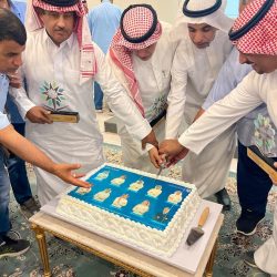 سمو أمير المنطقة الشرقية يستقبل منسوبي الشؤون الإسلامية ويطّلع على جهود الفرع في خدمة ضيوف الرحمن