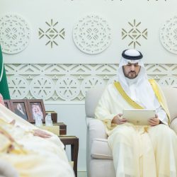 سمو أمير المنطقة الشرقية يستقبل أمين الأحساء ويطّلع على منجزات الأمانة ومشاريع تطوير الطرق والنقل 